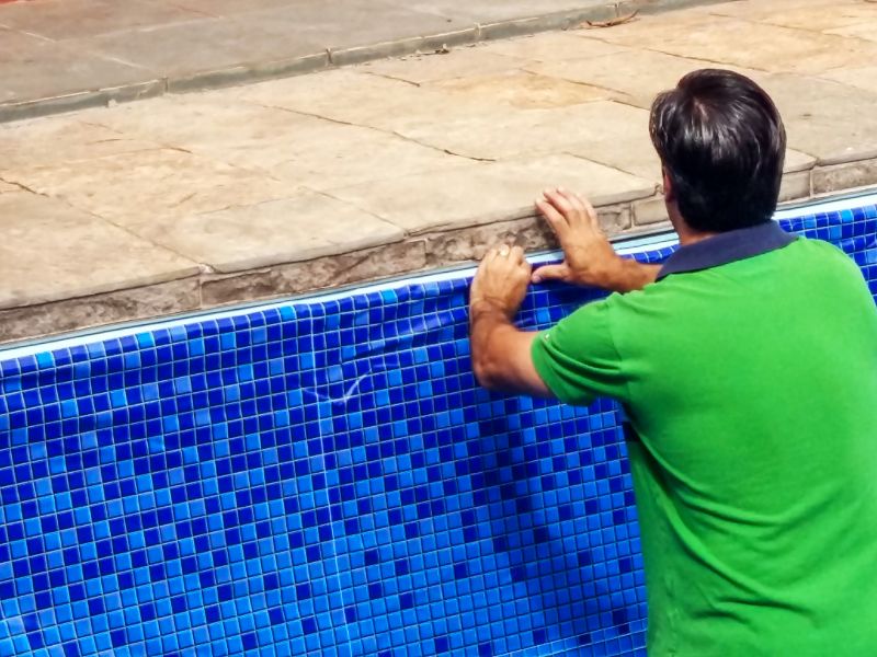 Signs of Uneven Pool Surface